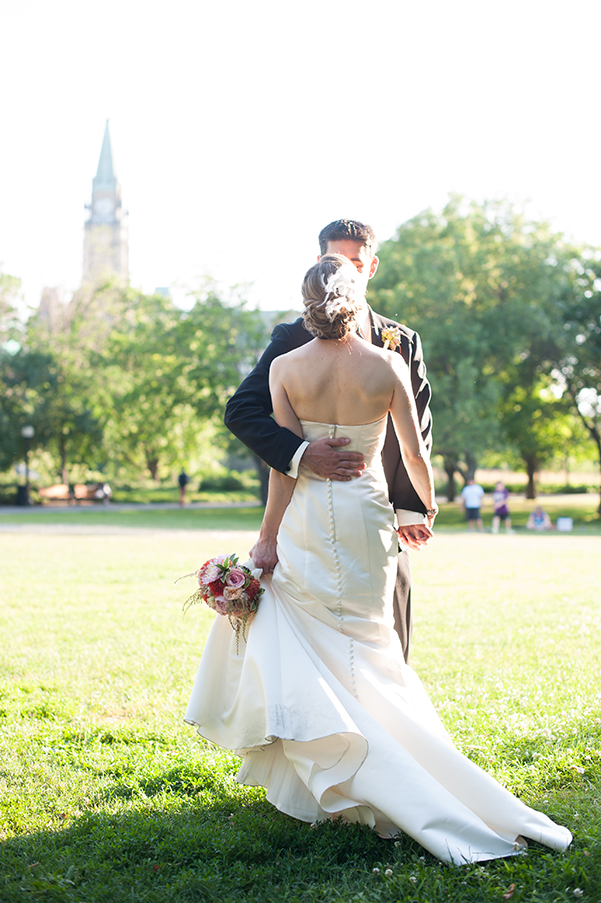 Classic Ottawa Wedding Major's Hill Park